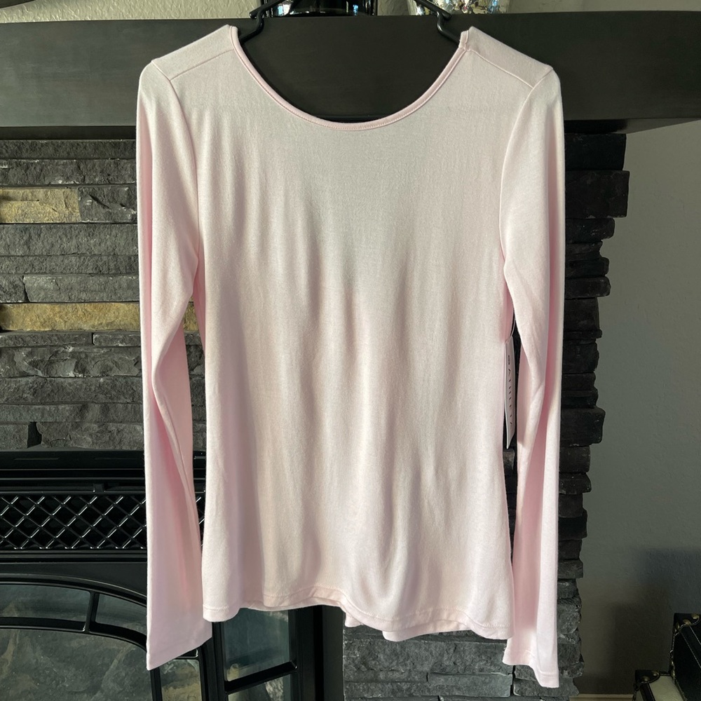 Womens Athleta Top Size X-Small BNWT $64 Delicate pink - gorgeous back!!!!